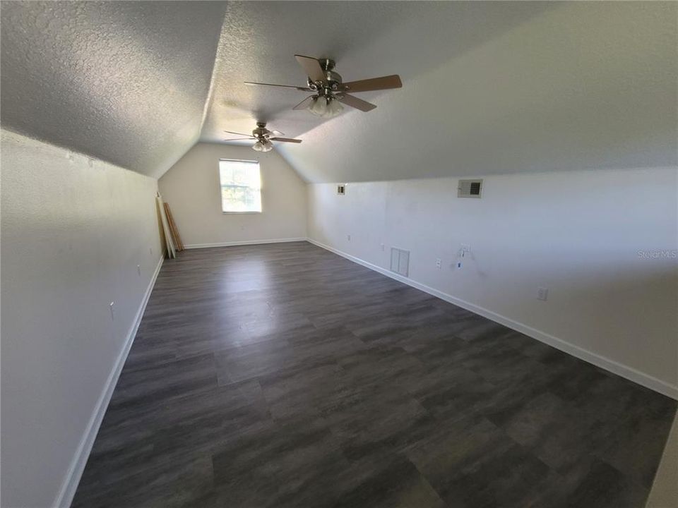 待售: $550,000 (4 贝兹, 2 浴室, 2608 平方英尺)