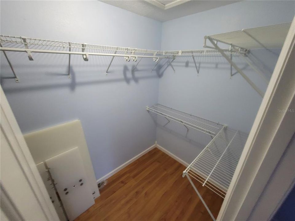 待售: $550,000 (4 贝兹, 2 浴室, 2608 平方英尺)