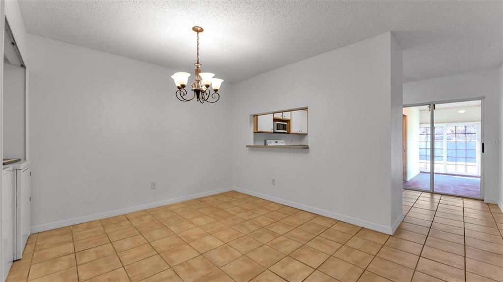 For Sale: $220,000 (2 beds, 2 baths, 1490 Square Feet)