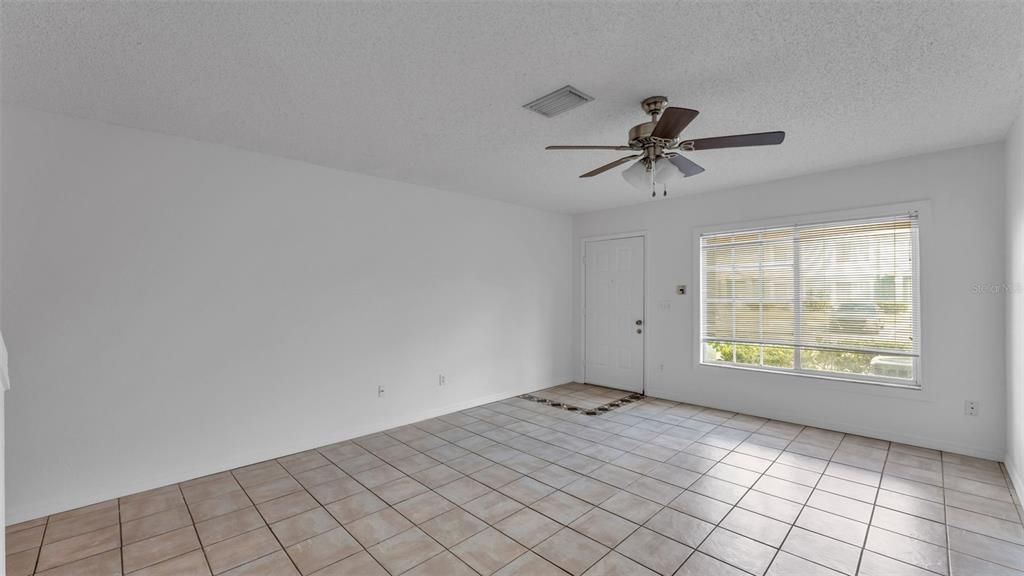 For Sale: $220,000 (2 beds, 2 baths, 1490 Square Feet)