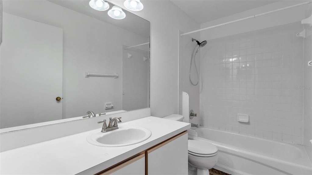 For Sale: $220,000 (2 beds, 2 baths, 1490 Square Feet)