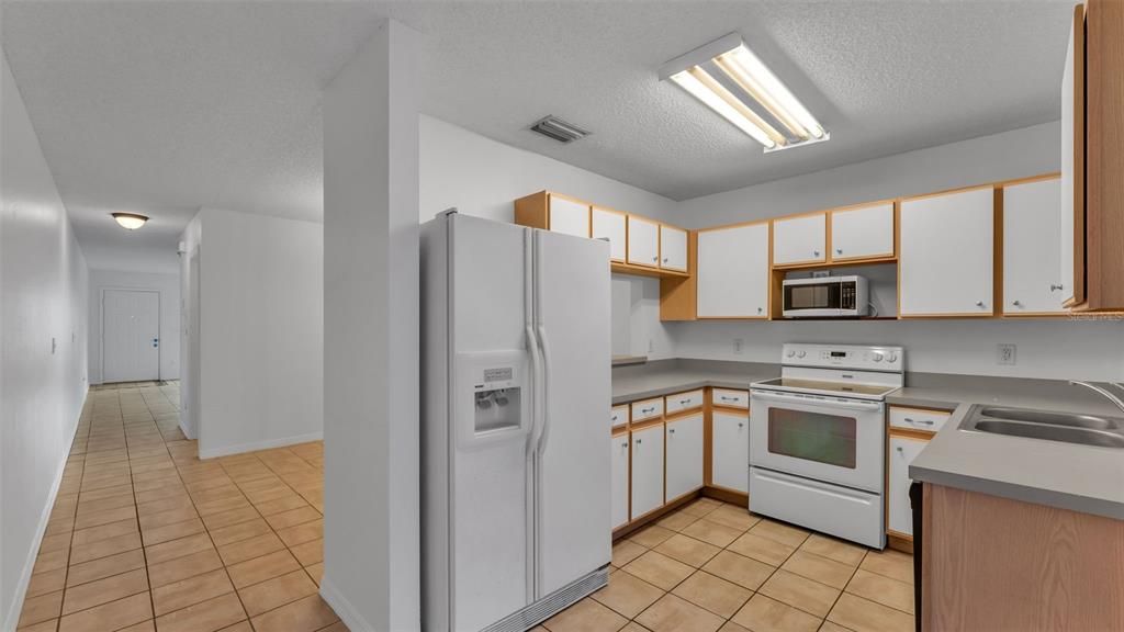 For Sale: $220,000 (2 beds, 2 baths, 1490 Square Feet)