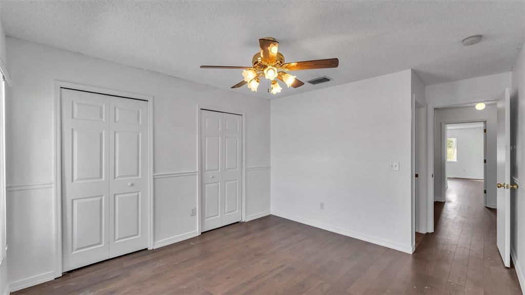 For Sale: $220,000 (2 beds, 2 baths, 1490 Square Feet)