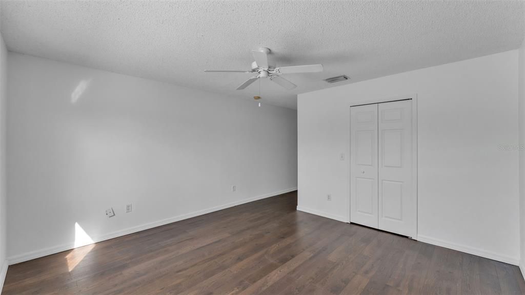 For Sale: $220,000 (2 beds, 2 baths, 1490 Square Feet)