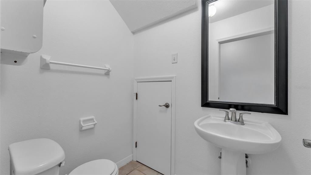 For Sale: $220,000 (2 beds, 2 baths, 1490 Square Feet)