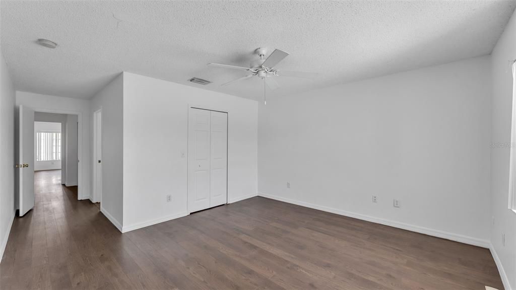 For Sale: $220,000 (2 beds, 2 baths, 1490 Square Feet)