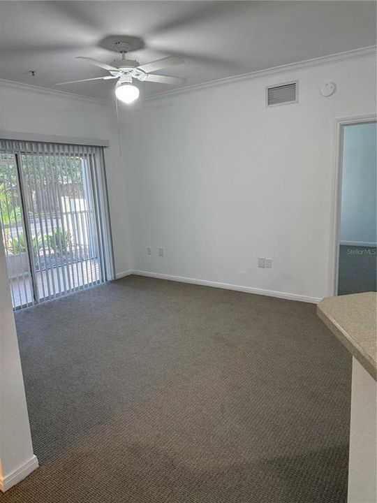 For Sale: $230,000 (2 beds, 2 baths, 990 Square Feet)