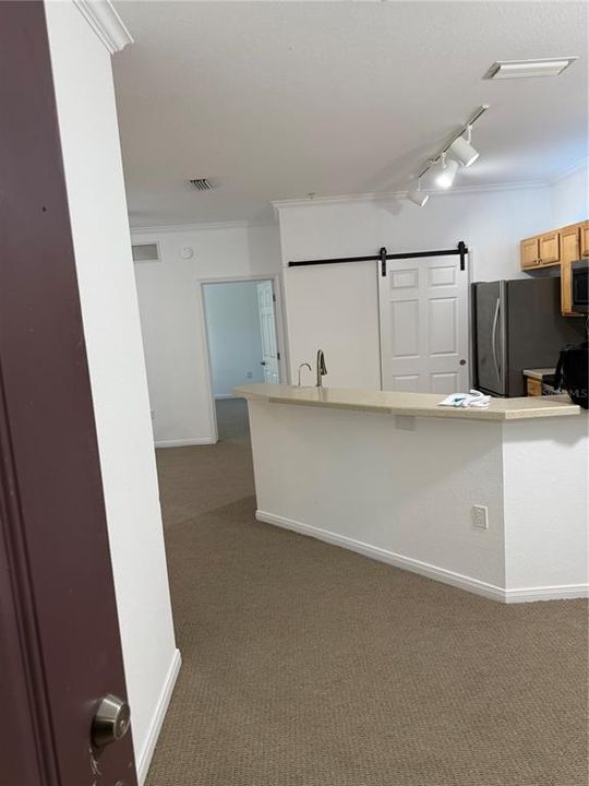 For Sale: $230,000 (2 beds, 2 baths, 990 Square Feet)