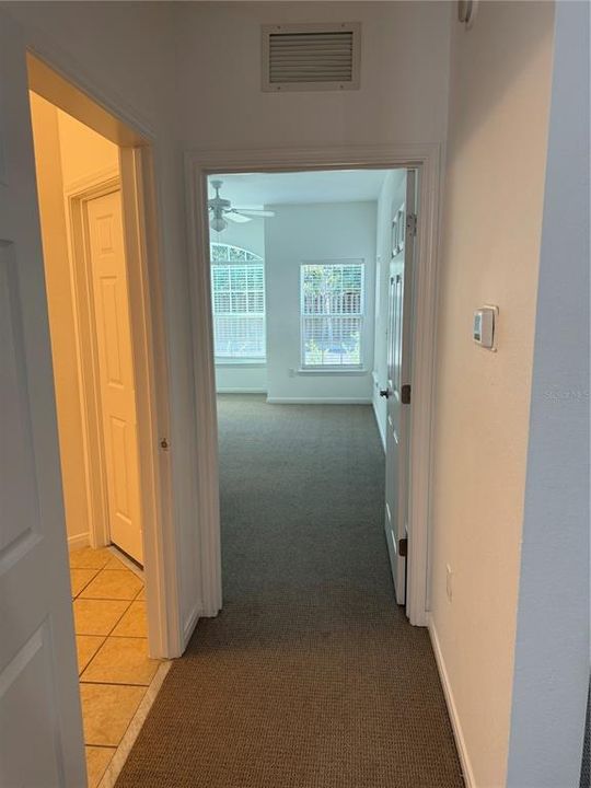 For Sale: $230,000 (2 beds, 2 baths, 990 Square Feet)