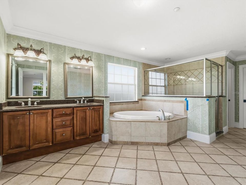 En Venta: $1,395,000 (6 camas, 6 baños, 5313 Pies cuadrados)