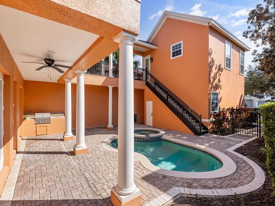 En Venta: $1,395,000 (6 camas, 6 baños, 5313 Pies cuadrados)