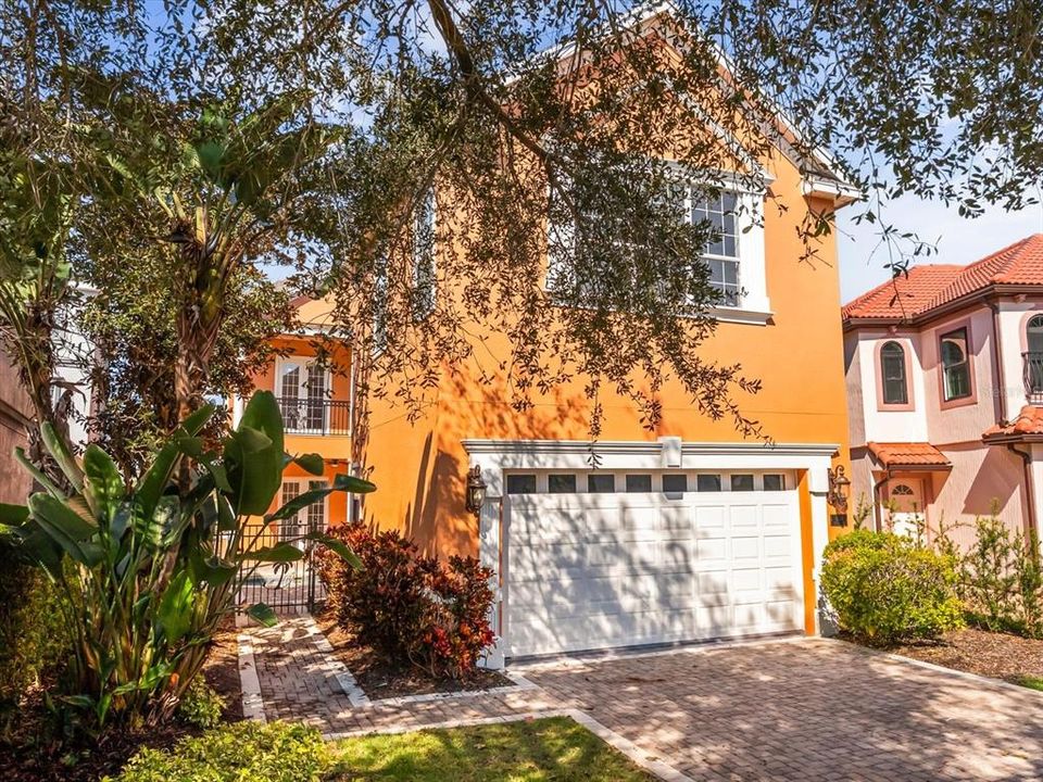 En Venta: $1,395,000 (6 camas, 6 baños, 5313 Pies cuadrados)