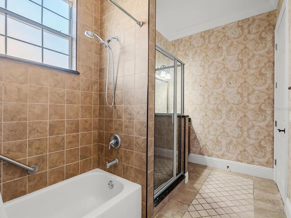 En Venta: $1,395,000 (6 camas, 6 baños, 5313 Pies cuadrados)