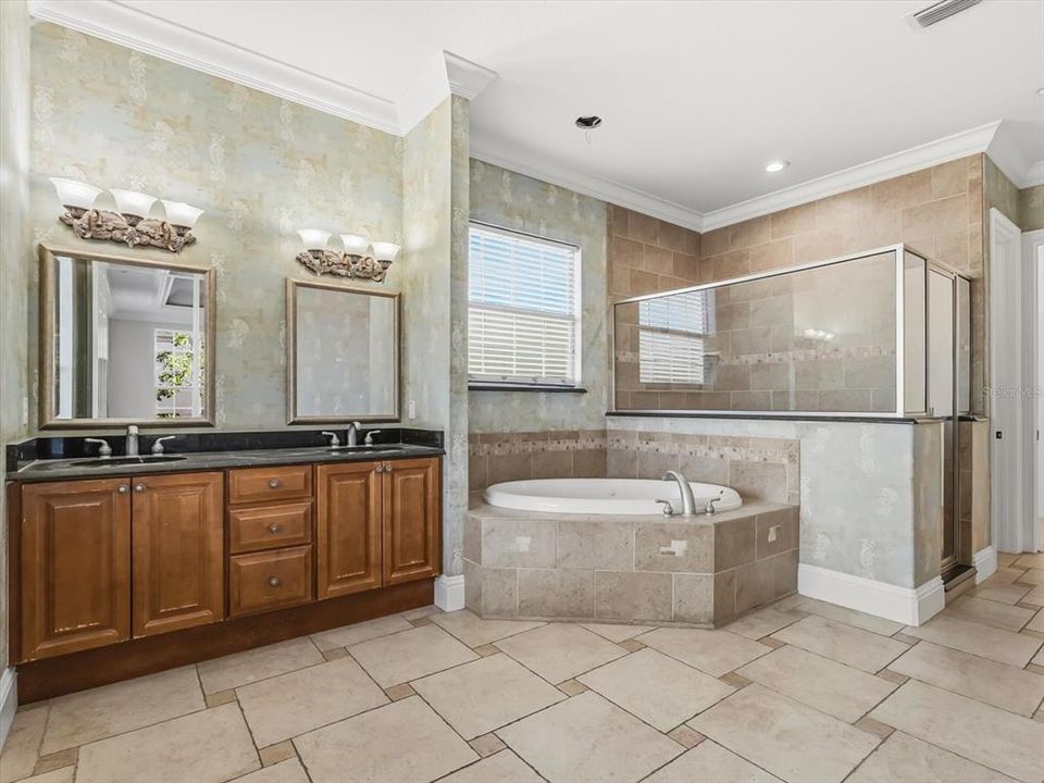 En Venta: $1,395,000 (6 camas, 6 baños, 5313 Pies cuadrados)