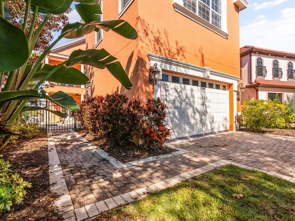 En Venta: $1,395,000 (6 camas, 6 baños, 5313 Pies cuadrados)