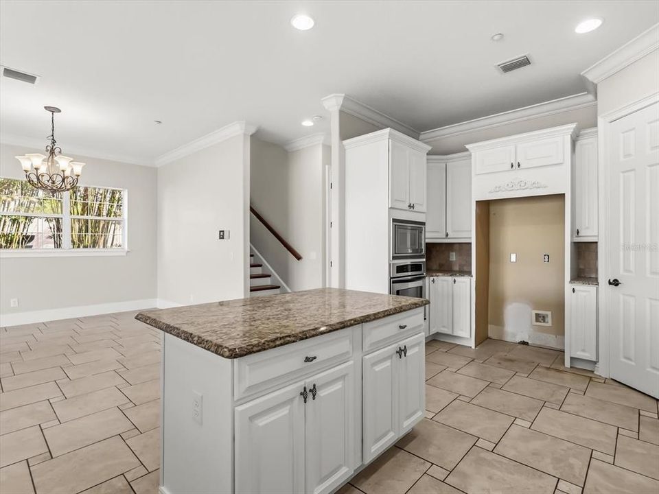 En Venta: $1,395,000 (6 camas, 6 baños, 5313 Pies cuadrados)