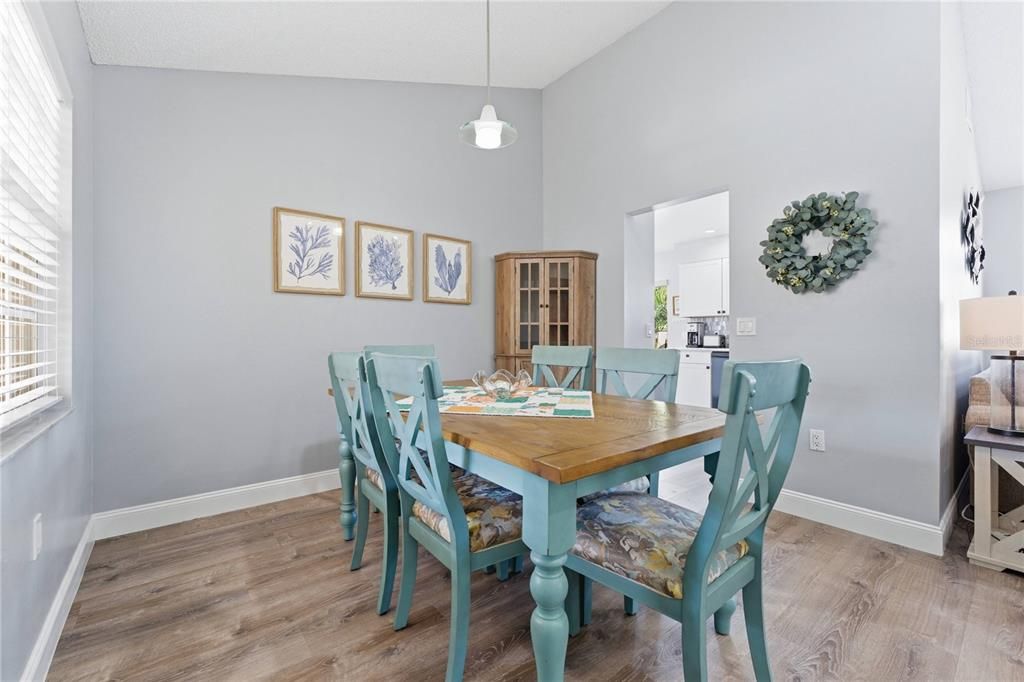 En Venta: $329,900 (3 camas, 2 baños, 1226 Pies cuadrados)