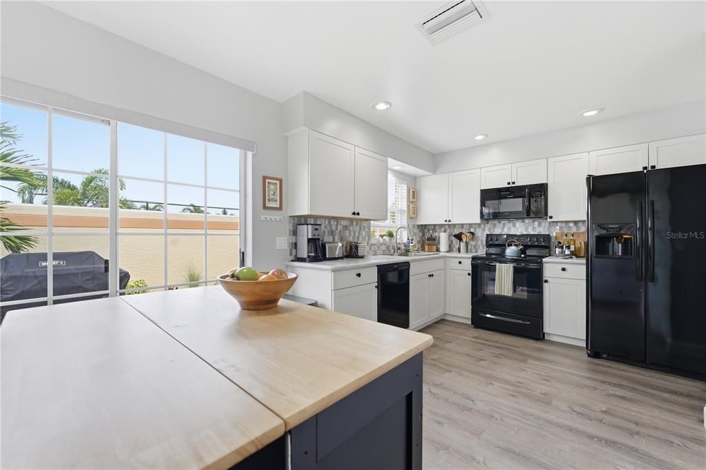 En Venta: $329,900 (3 camas, 2 baños, 1226 Pies cuadrados)