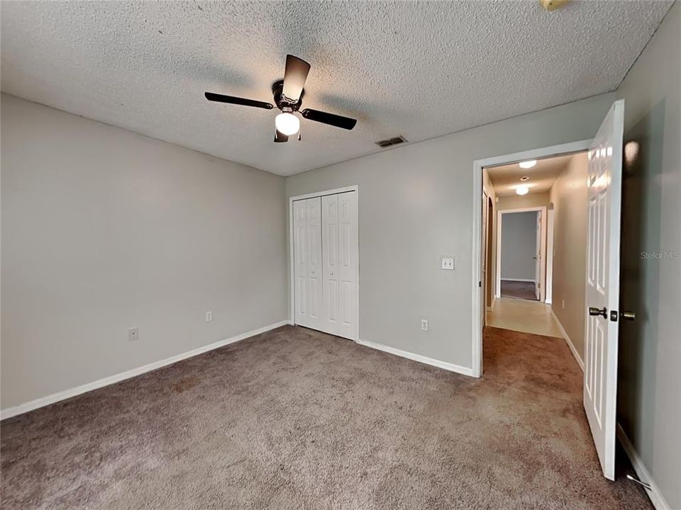 For Rent: $1,850 (3 beds, 2 baths, 1941 Square Feet)