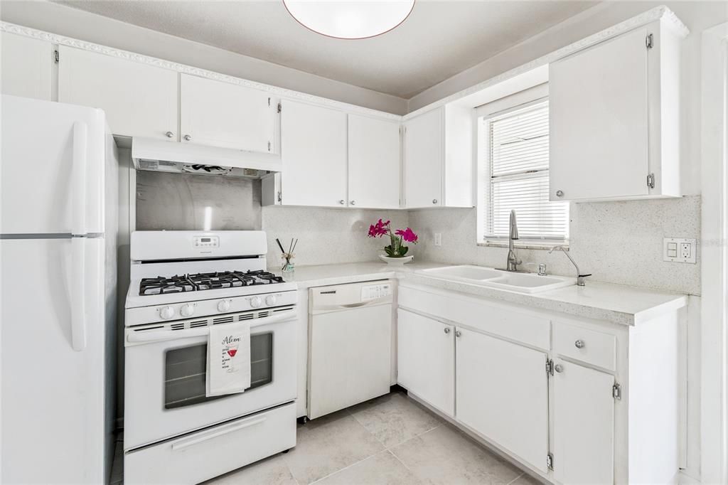 En Venta: $100,000 (2 camas, 1 baños, 620 Pies cuadrados)