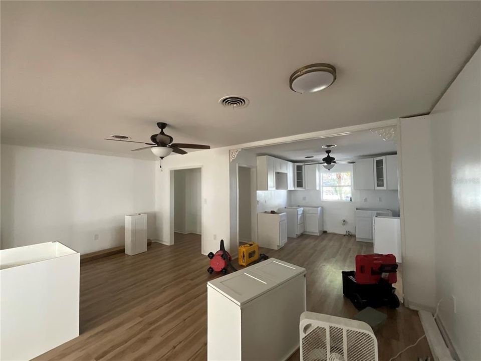 For Sale: $465,000 (4 beds, 3 baths, 2408 Square Feet)