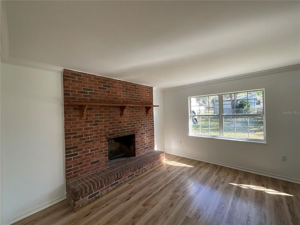 For Sale: $465,000 (4 beds, 3 baths, 2408 Square Feet)