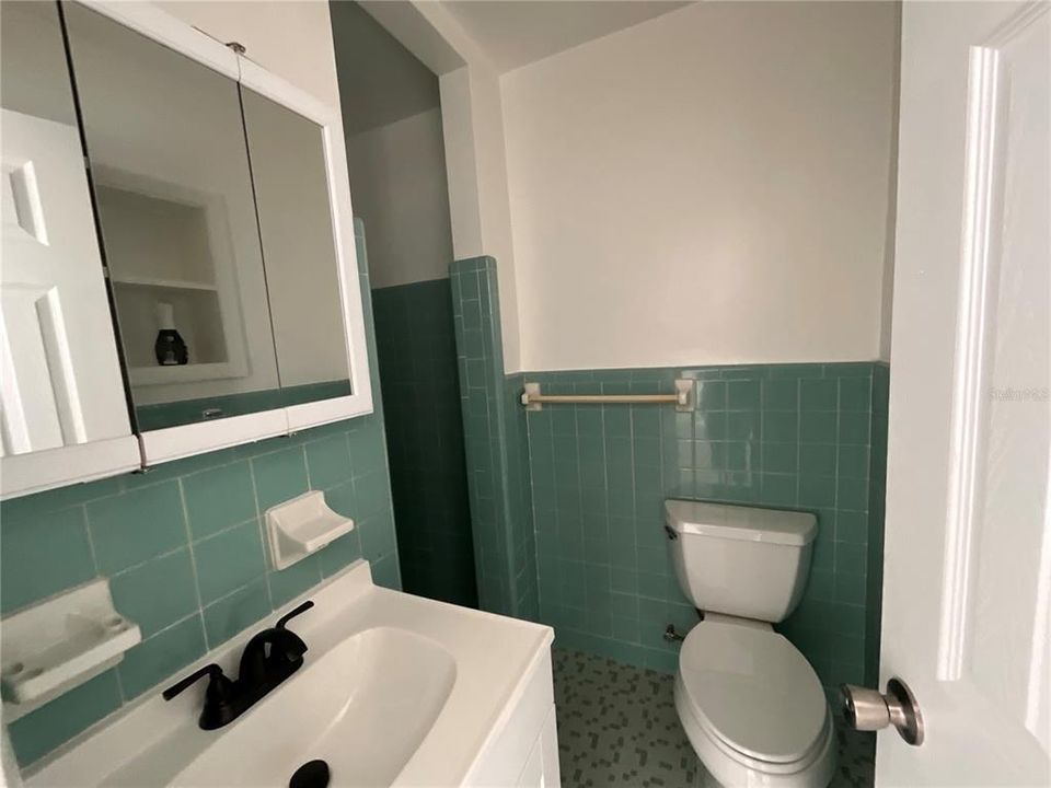 For Sale: $465,000 (4 beds, 3 baths, 2408 Square Feet)