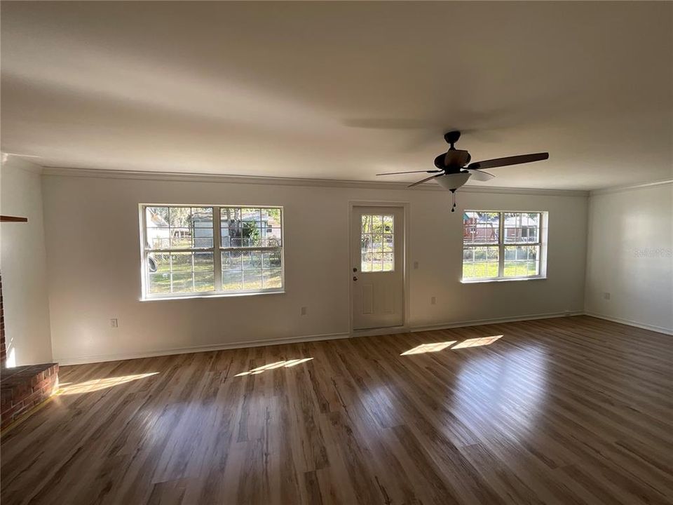 For Sale: $465,000 (4 beds, 3 baths, 2408 Square Feet)