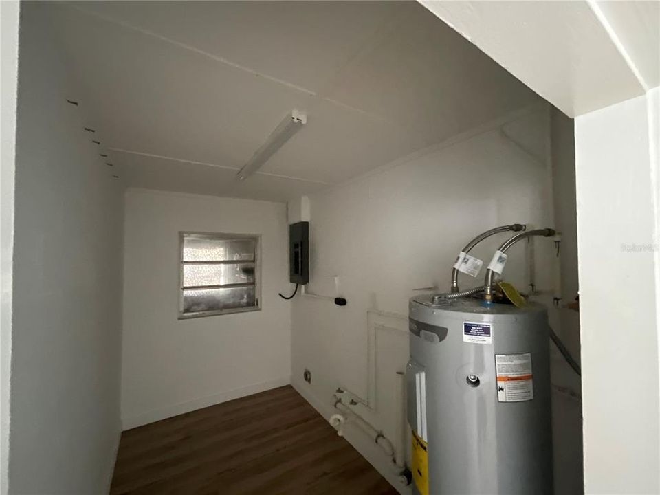 For Sale: $465,000 (4 beds, 3 baths, 2408 Square Feet)