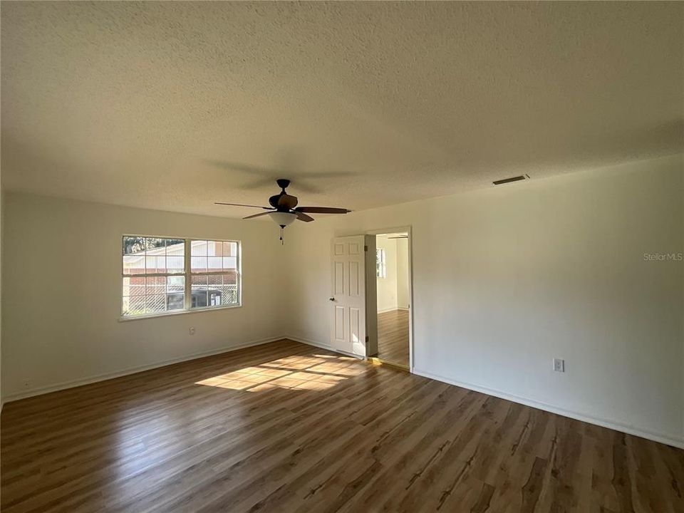 For Sale: $465,000 (4 beds, 3 baths, 2408 Square Feet)