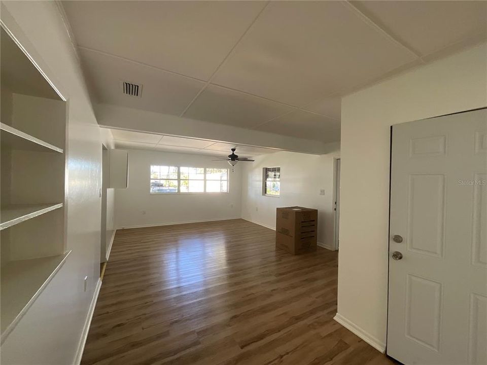 For Sale: $465,000 (4 beds, 3 baths, 2408 Square Feet)