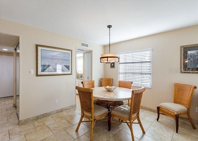 For Sale: $869,000 (2 beds, 2 baths, 1268 Square Feet)