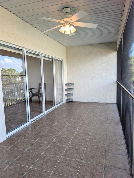 待售: $245,000 (2 贝兹, 2 浴室, 1176 平方英尺)