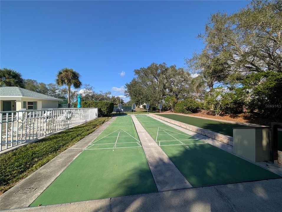 待售: $245,000 (2 贝兹, 2 浴室, 1176 平方英尺)