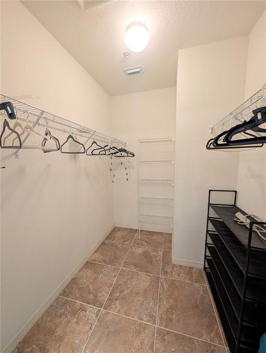 待售: $245,000 (2 贝兹, 2 浴室, 1176 平方英尺)