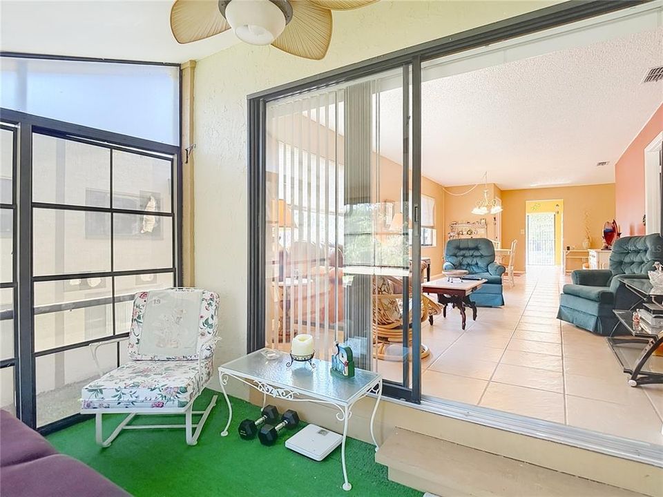 For Sale: $139,900 (2 beds, 2 baths, 1144 Square Feet)