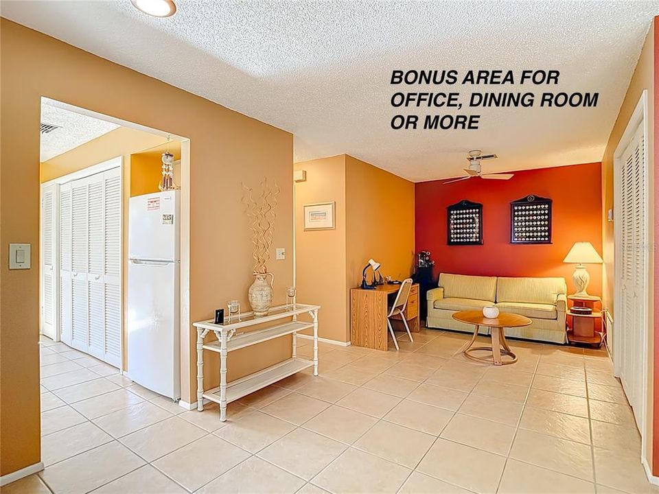 For Sale: $139,900 (2 beds, 2 baths, 1144 Square Feet)