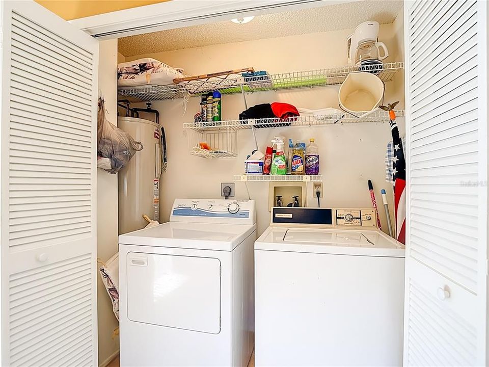 For Sale: $139,900 (2 beds, 2 baths, 1144 Square Feet)