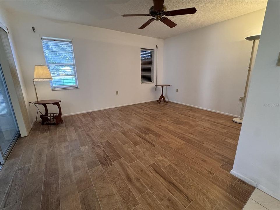 En Venta: $145,000 (2 camas, 2 baños, 1318 Pies cuadrados)