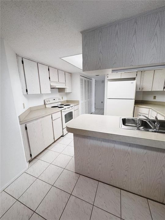 En Venta: $145,000 (2 camas, 2 baños, 1318 Pies cuadrados)