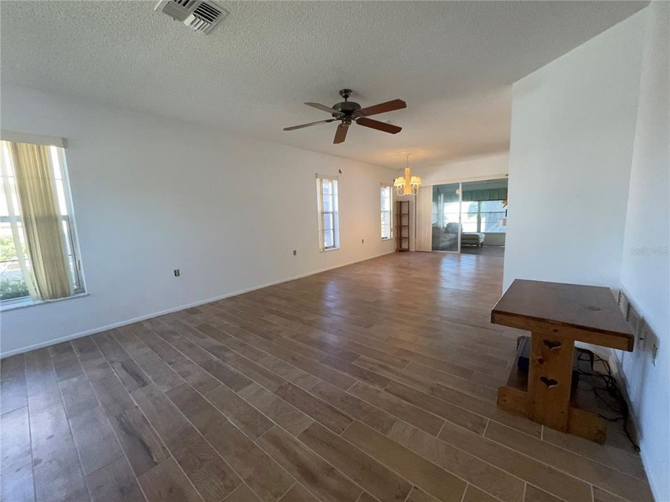 En Venta: $145,000 (2 camas, 2 baños, 1318 Pies cuadrados)