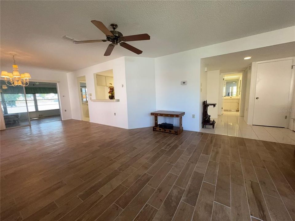 En Venta: $145,000 (2 camas, 2 baños, 1318 Pies cuadrados)