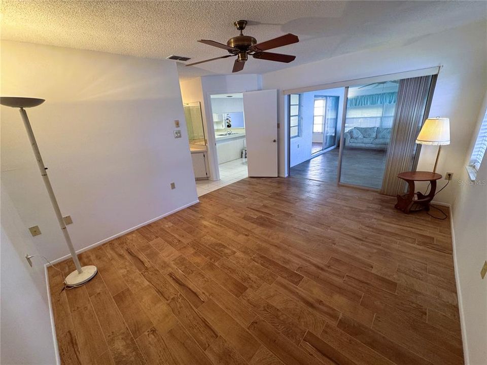 En Venta: $145,000 (2 camas, 2 baños, 1318 Pies cuadrados)