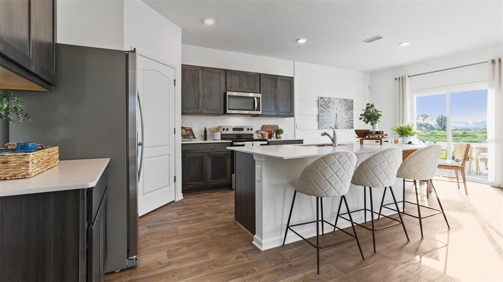 На продажу: $448,990 (5 спален, 3 ванн, 2499 Квадратных фут)