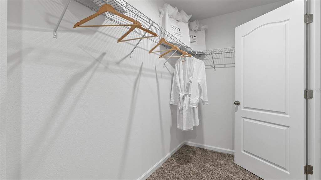 На продажу: $448,990 (5 спален, 3 ванн, 2499 Квадратных фут)