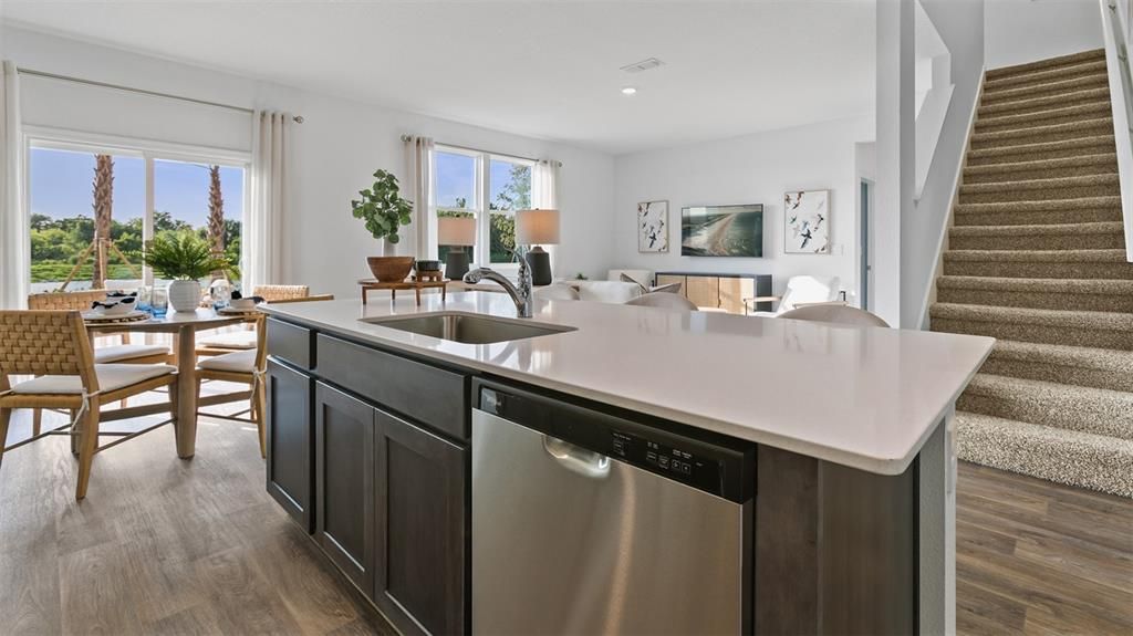 На продажу: $448,990 (5 спален, 3 ванн, 2499 Квадратных фут)