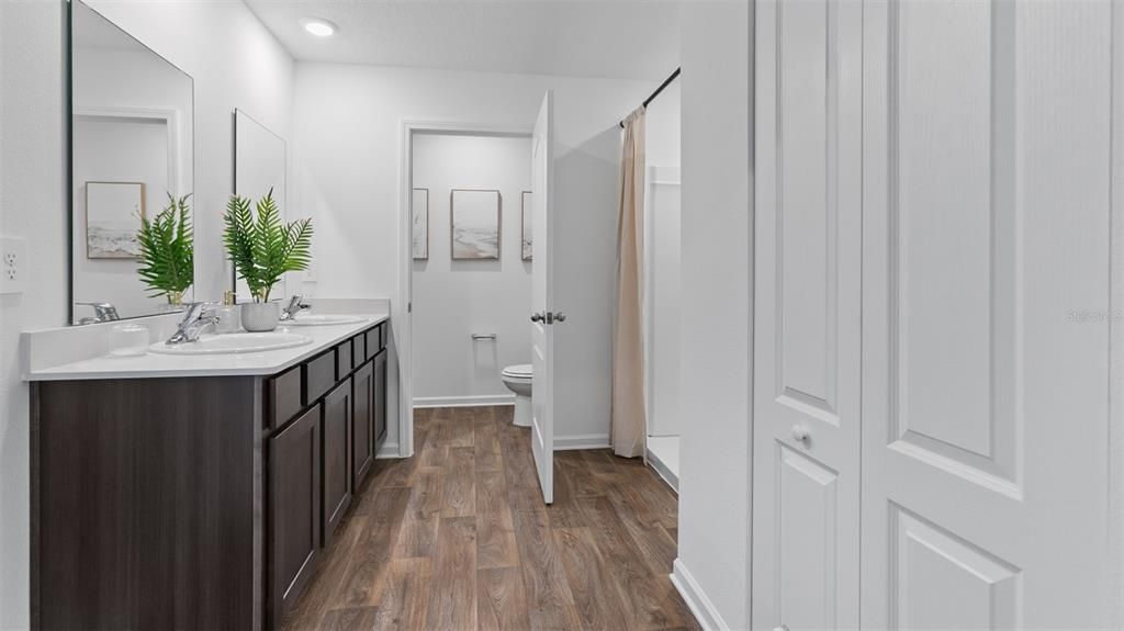 На продажу: $448,990 (5 спален, 3 ванн, 2499 Квадратных фут)