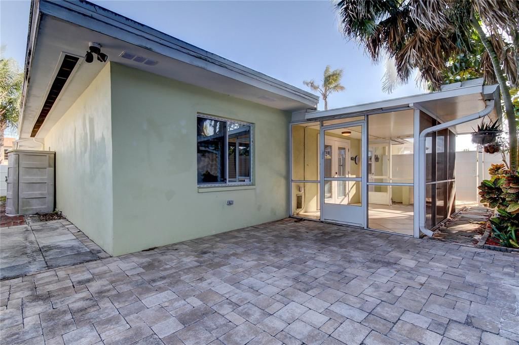 For Rent: $4,450 (3 beds, 3 baths, 1802 Square Feet)