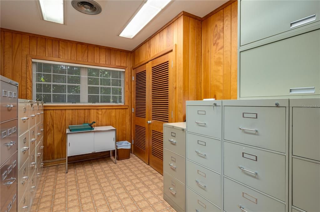 For Sale: $599,000 (0 beds, 0 baths, 2092 Square Feet)