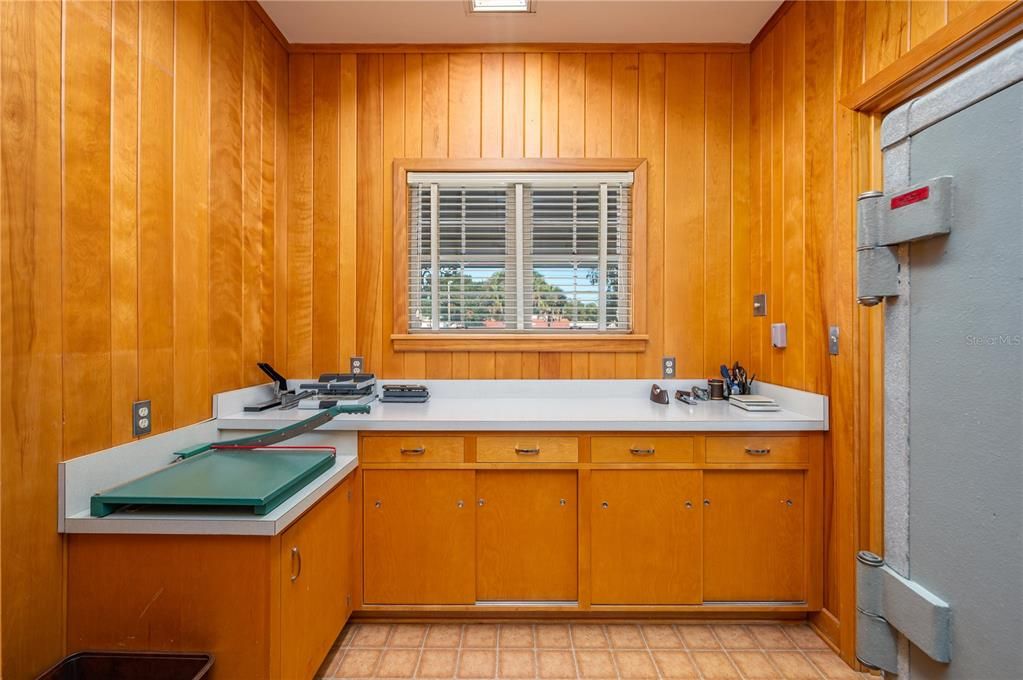 For Sale: $599,000 (0 beds, 0 baths, 2092 Square Feet)